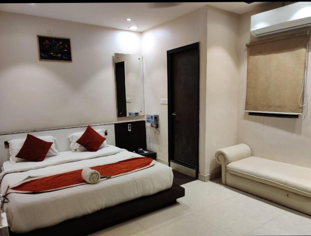 Hotel Sanjay Galaxy,Kanpur Eksteriør billede
